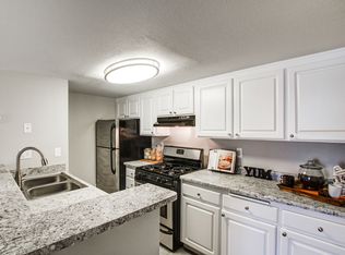 Grand Apartments on Lindley, Northridge, CA 91325