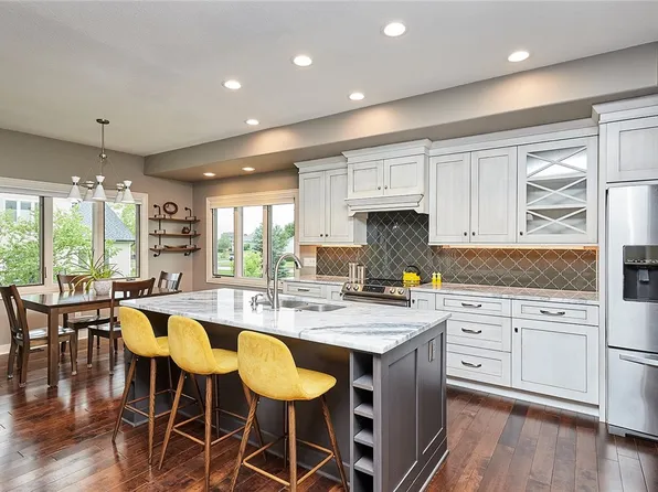 4414 160th Cir, Urbandale, IA 50323