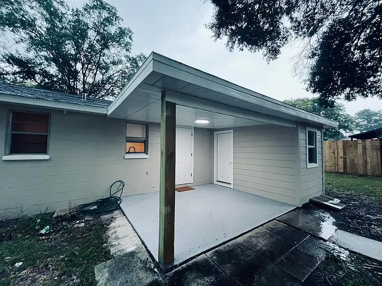 5323 Satsuma Dr — Photo 35
