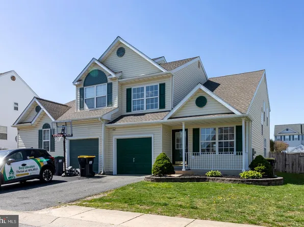 408 Aldwych Dr, Bear, DE 19701