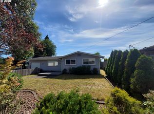 2571 Madrona St, North Bend, OR 97459