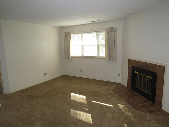 3rd image of 1701 E 24th Ave APT 10