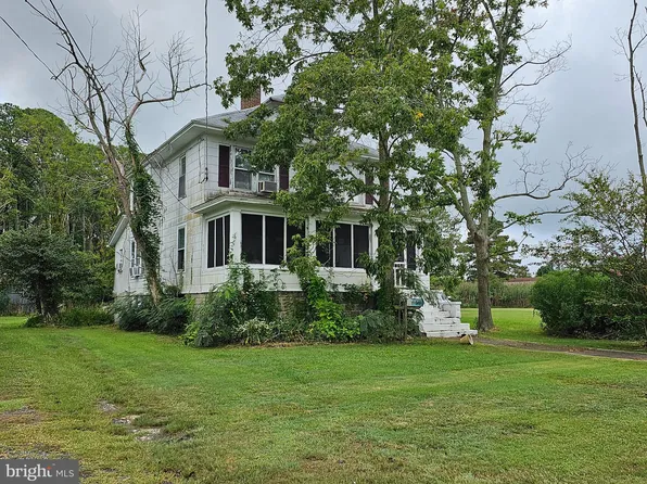 103 Cove St, Crisfield, MD 21817