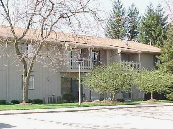 1717 Maple Rdg #49, Haslett, MI 48840