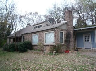 703 N 10th St, Van Buren, AR 72956