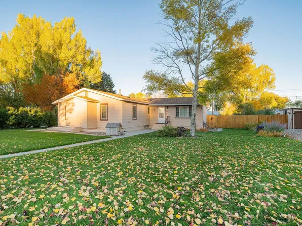 401 S 7th St, Basin, WY 82410