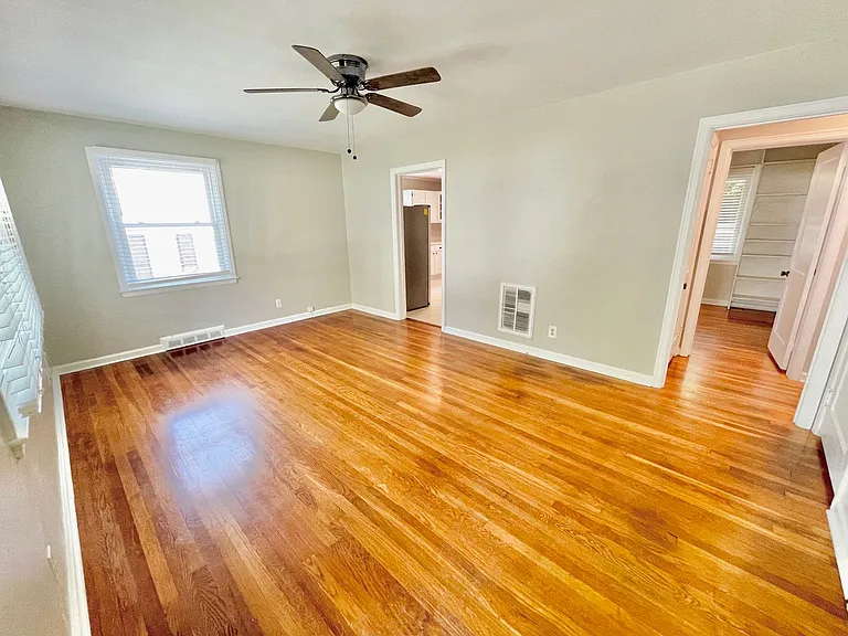 2306 Dellwood Dr — Photo 10