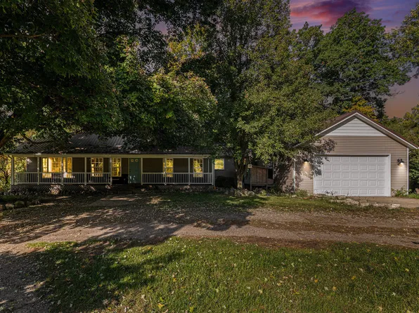 238 N Maple St, Freeport, MI 49325