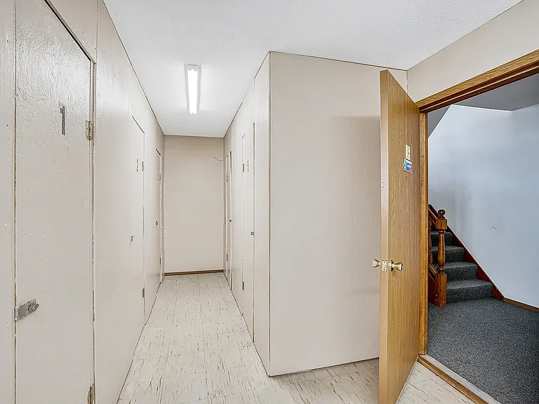 1711 N Main St — Photo 14