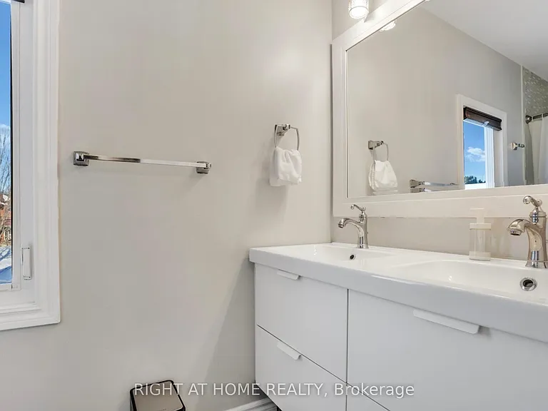 27 Melborne Ct — Photo 19