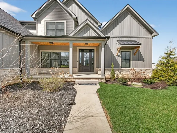 2071 Lanterman Cir, Hinckley, OH 44233