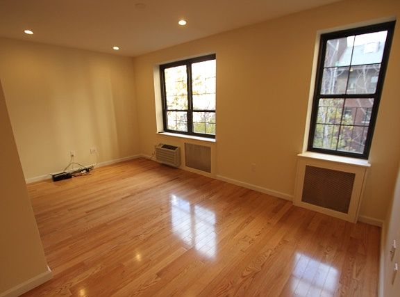 3rd image of 205 W 15th St APT 6A