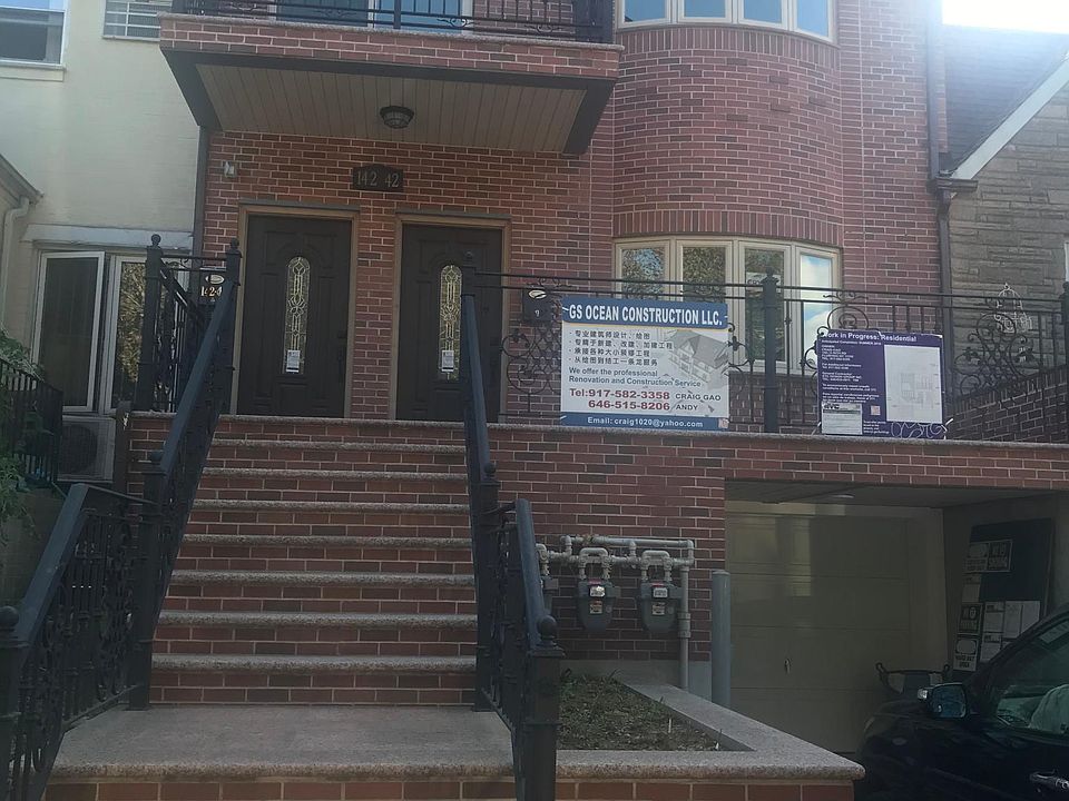 Front of house (2nd floor for rent)