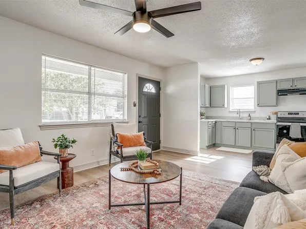 506 E Willingham St, Cleburne, TX 76031