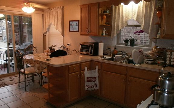 3rd image of 6618 N Campbell Ave