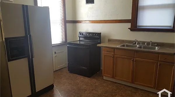 5126 Lexington Ave #2 — Photo 6