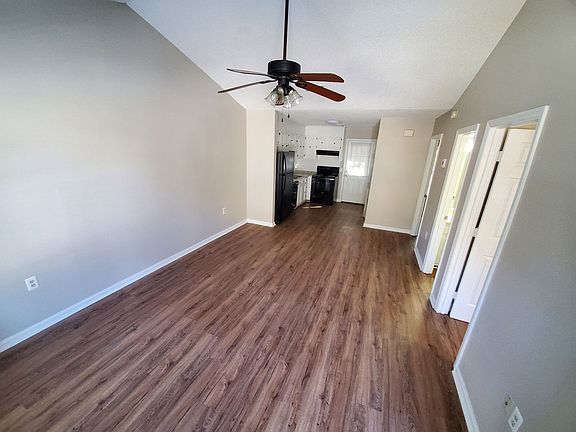 3rd image of 100 Lanier Dr APT 12