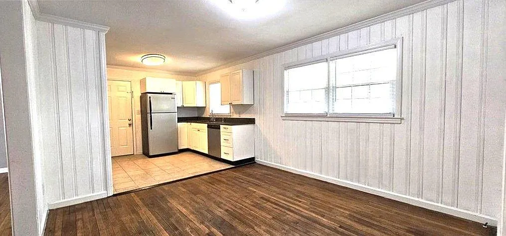 3 bed, 2.0 bath, 1200 sqft, $1,850 — Photo 3