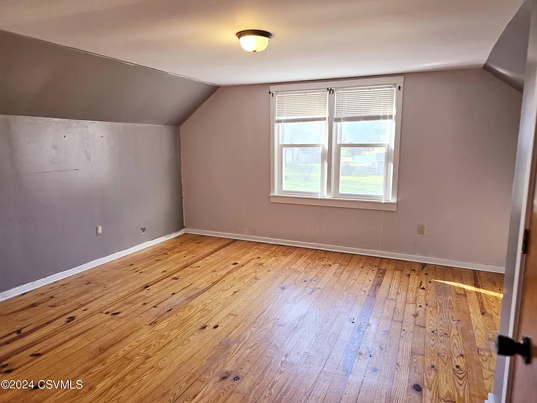 540 Park St — Photo 6