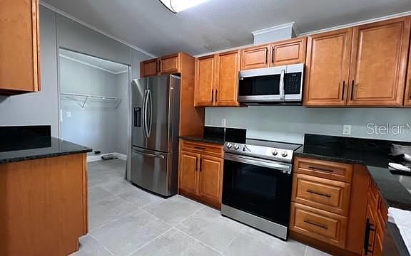 4th image of 2870 Lloyd Ln