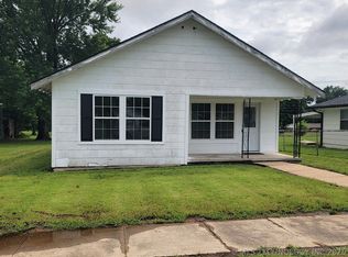410 E 2nd St, Stroud, OK 74079
