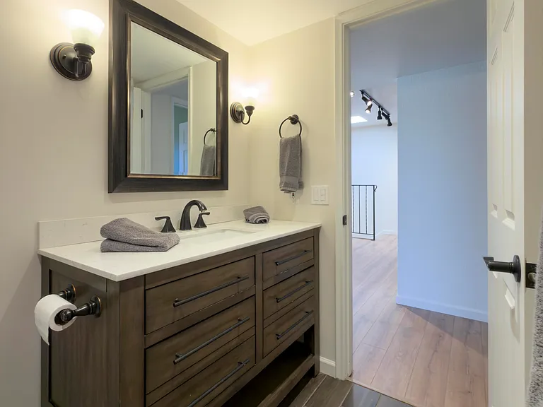 Upstairs Bathroom #1