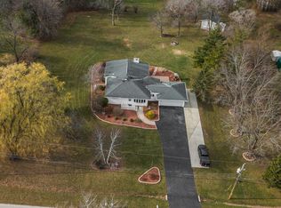 9743 S 31st St, Franklin, WI 53132