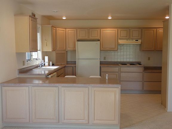 5th image of 605 W Hogerson St #1-F