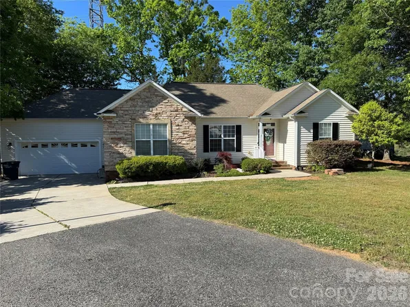 4046 Navajo Ct, Rock Hill, SC 29732