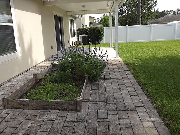 4th image of 1128 Ember Glow Ln