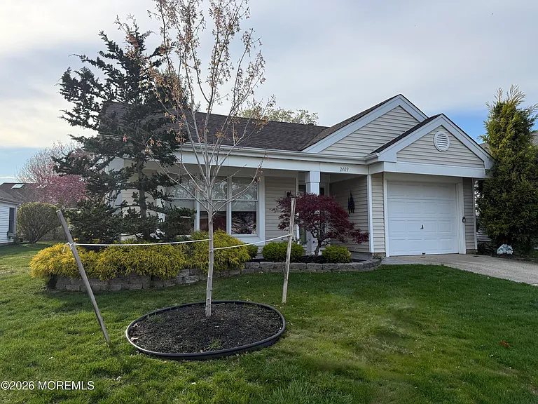 2409 Coral Leaf Rd — Photo 1