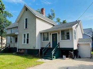 1427 Lakeshore Dr, Muskegon, MI 49441