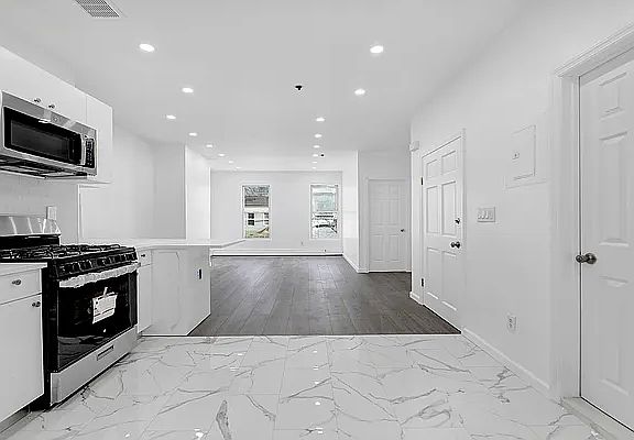 2nd image of 108 Bradford St