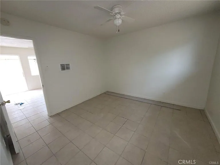961 Manzanita Dr #4 — Photo 6