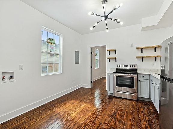 4th image of 2827 Dryades St #1B