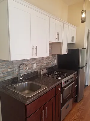 Rented by Space Link Realty | media 25