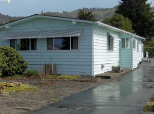 15913 Bayview Dr, Brookings, OR 97415
