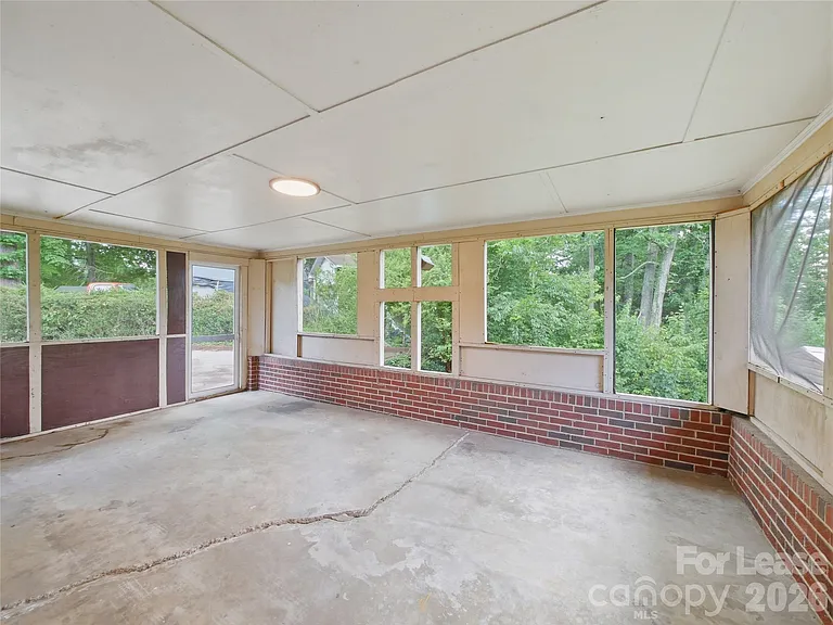 765 8th Avenue Dr SE — Photo 21