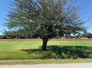 2 Surveyors Rd, Aubrey, TX 76227