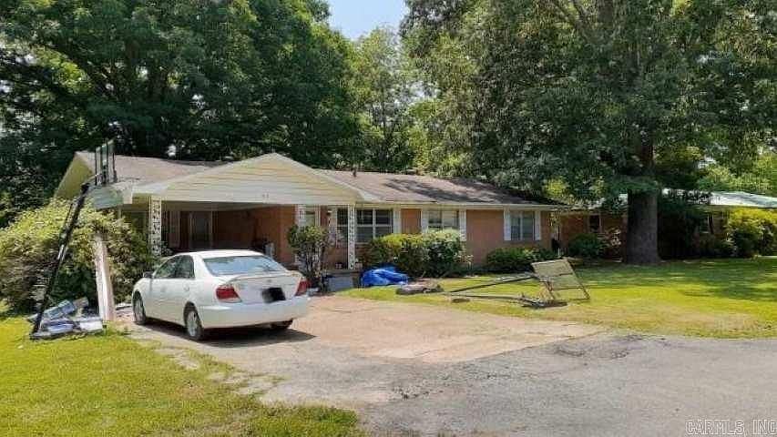 1st image of 605 Eastwood Dr