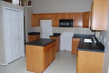 4th image of 7815 Thornhill Dr