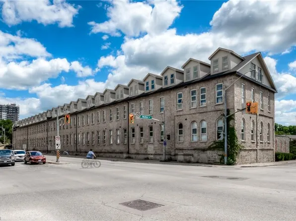 25 Concession St #110, Cambridge, ON N1R 2G6