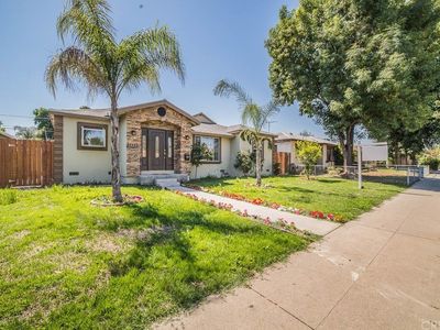 6929 White Oak Ave, Reseda, CA, 91335