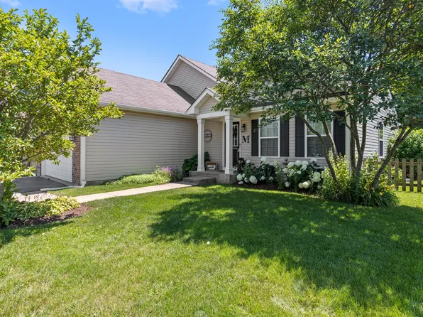 420 Tall Grass Dr, Harvard, IL 60033