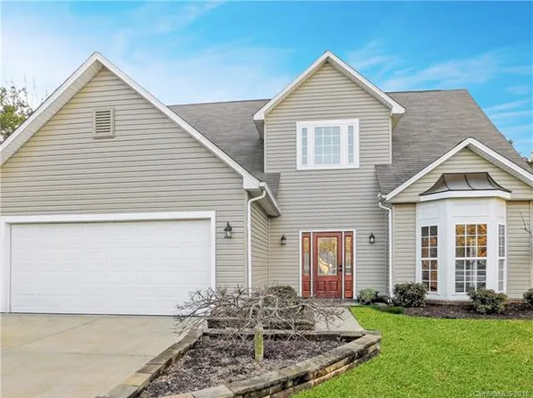 102 Walmsley Dr, Mooresville, NC 28117