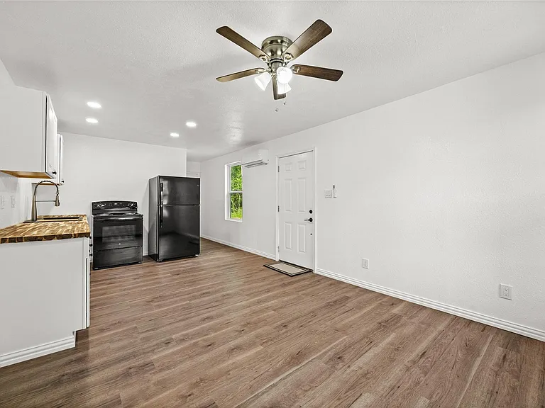 28096 Seven Sisters Rd #C — Photo 3