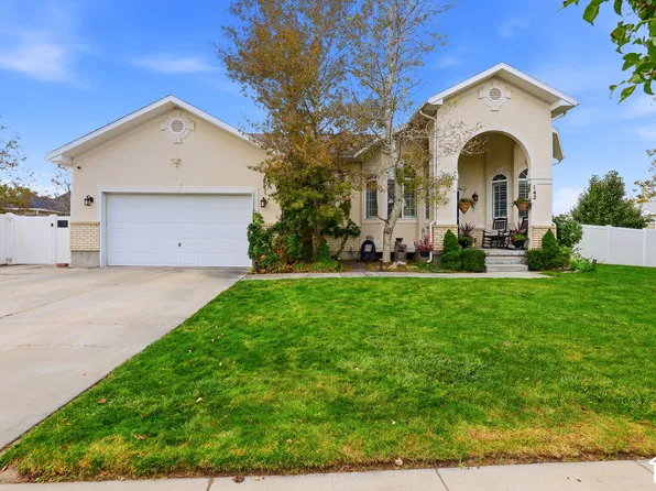 142 Spyglass Dr, Tooele, UT 84074