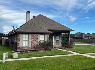 114 Colchester Dr, Broussard, LA 70518