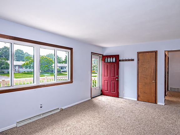 5th image of 1415 Castle Ct