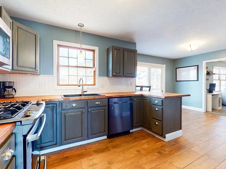 14 Kleggstone Cir — Photo 2